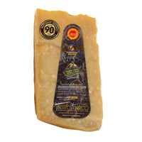 Parmigiano Reggiano DOP Oltre 90 Mesi Prodotto di Montagna 0.900 kg